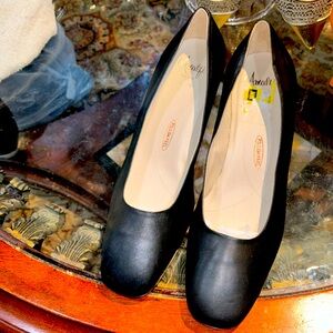 AMALFI BY RANGONI, Made in Italy, (NWOT)